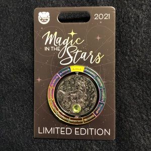 Disney Trading Pin August/Leo horoscope w/Simba